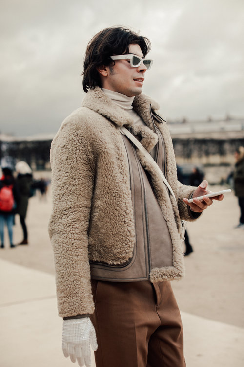 Louis Vuitton Scarf (Blanket)  Mens fashion week street style, Paris  fashion week street style, Fashion week street style