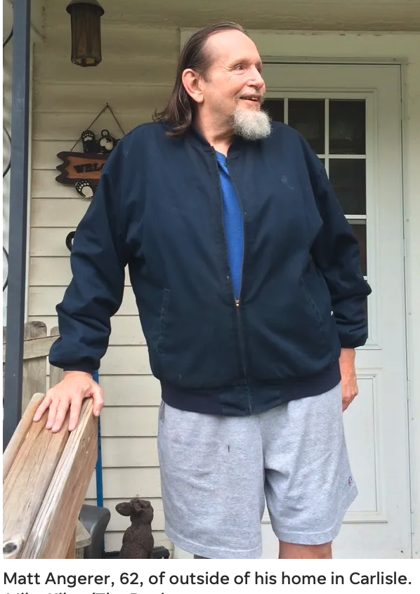    source  → interview   ‍  ‍-  Angerer (aka  Stephen Katz )     excerpts:    At Christmas, I put notes in lots of cards inviting people to come with me on the trail, if only part of the way. Nobody responded, of course. Then one day in late February