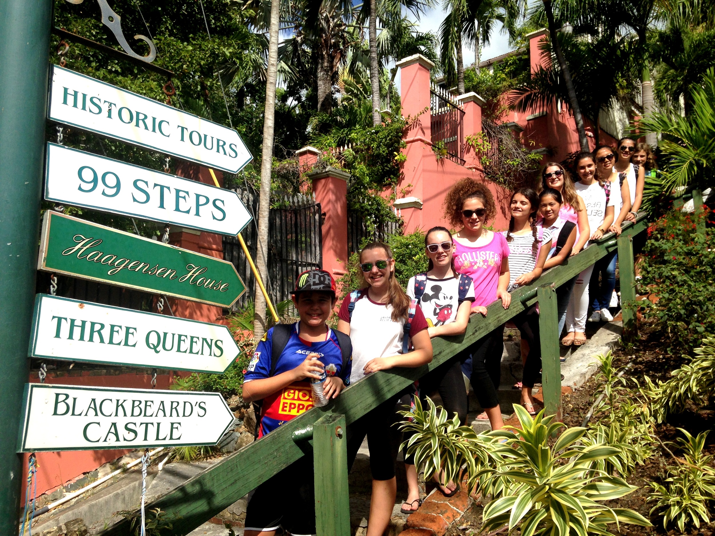 Madrid exchange students take historic island tour