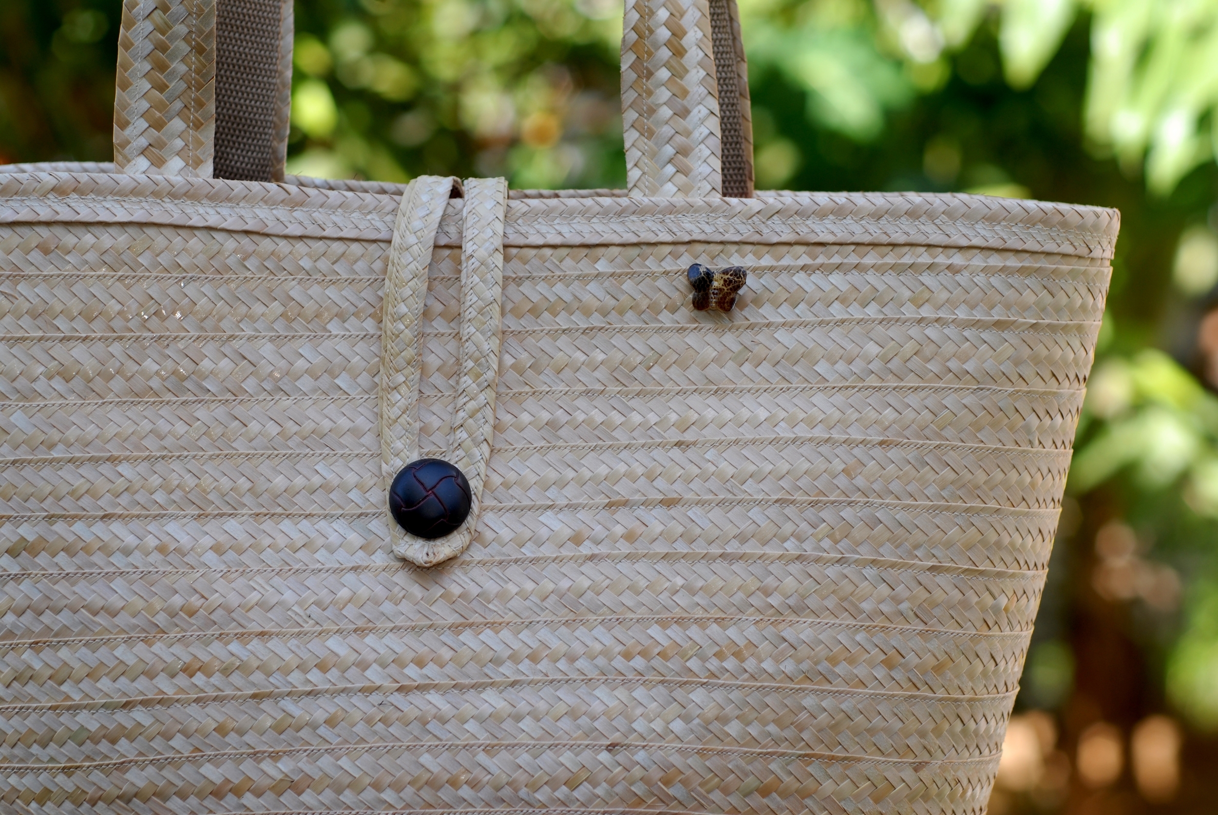 STRAW — CREATIVE NASSAU Bahamas to the world from the inside out