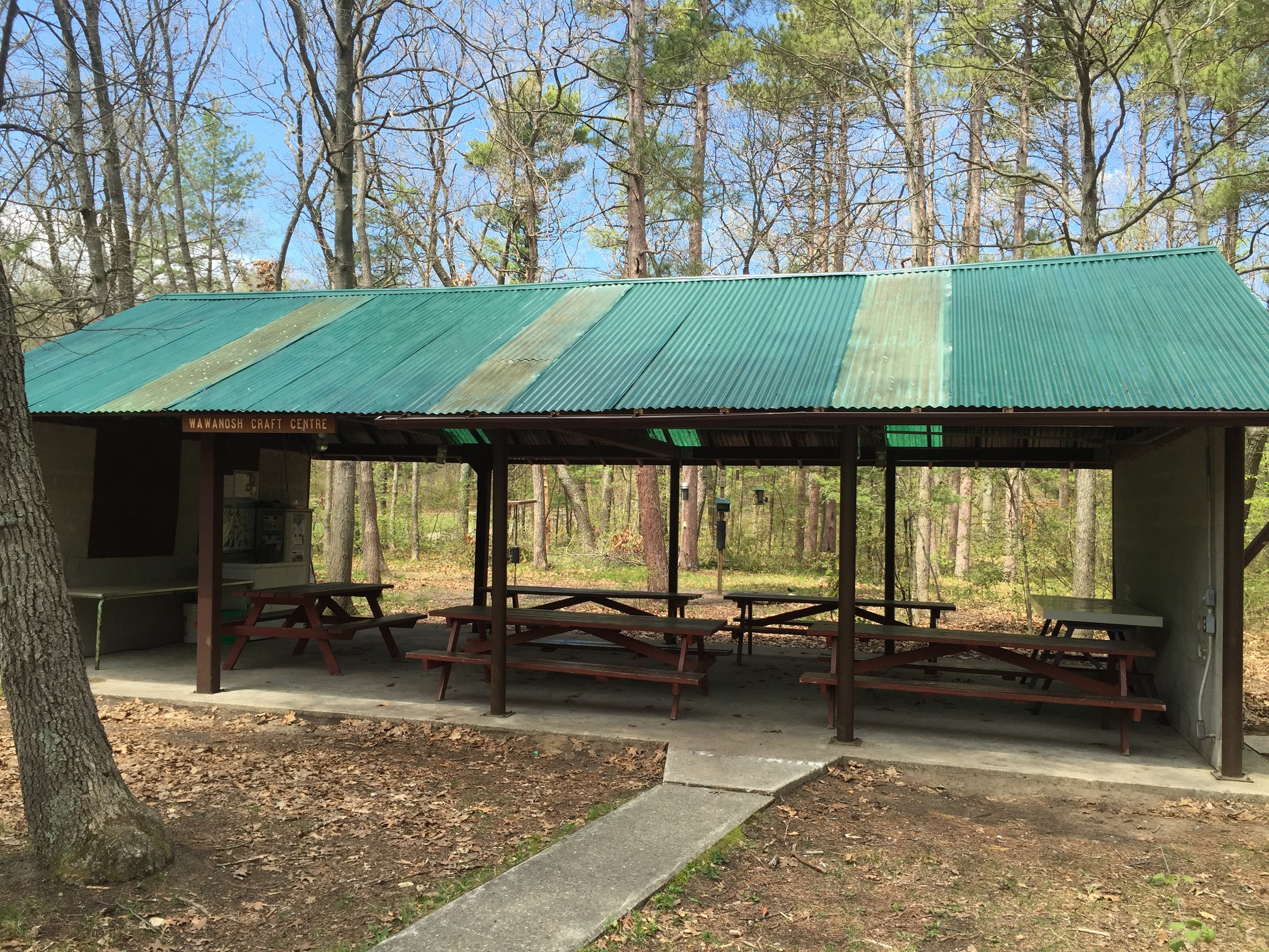 Burr Lodge Shelter and Bird feeding Area