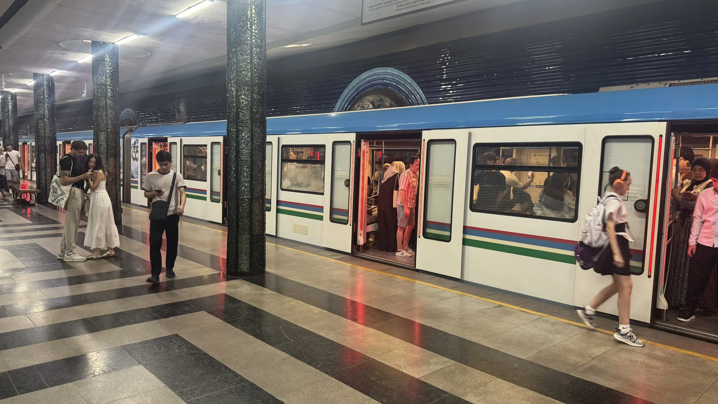 2026 - Tashkent Metro - Kosmonavtlar Station
