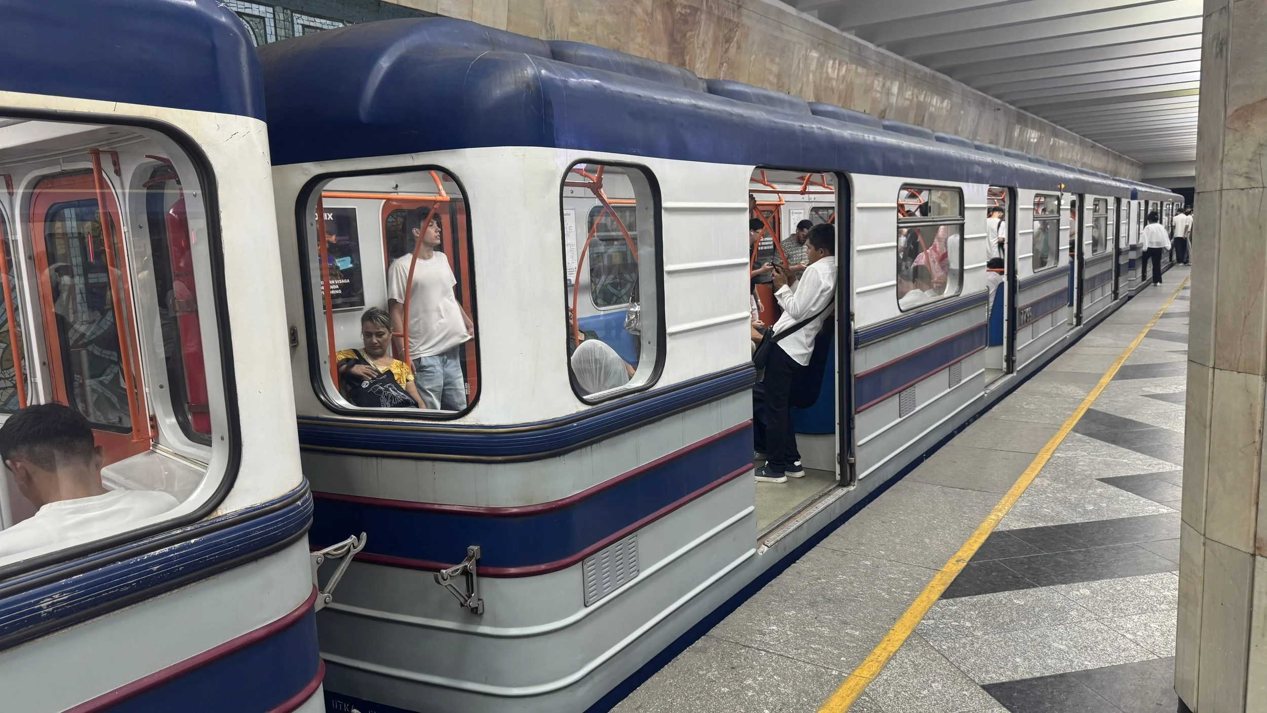2026 - Tashkent Metro - Alisher Navoiy Station - Soviet Era Trains