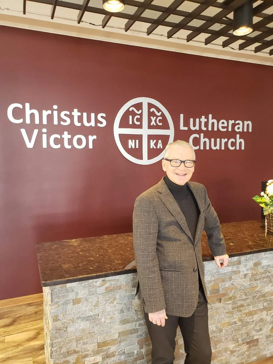 pastor stefan2.jpg