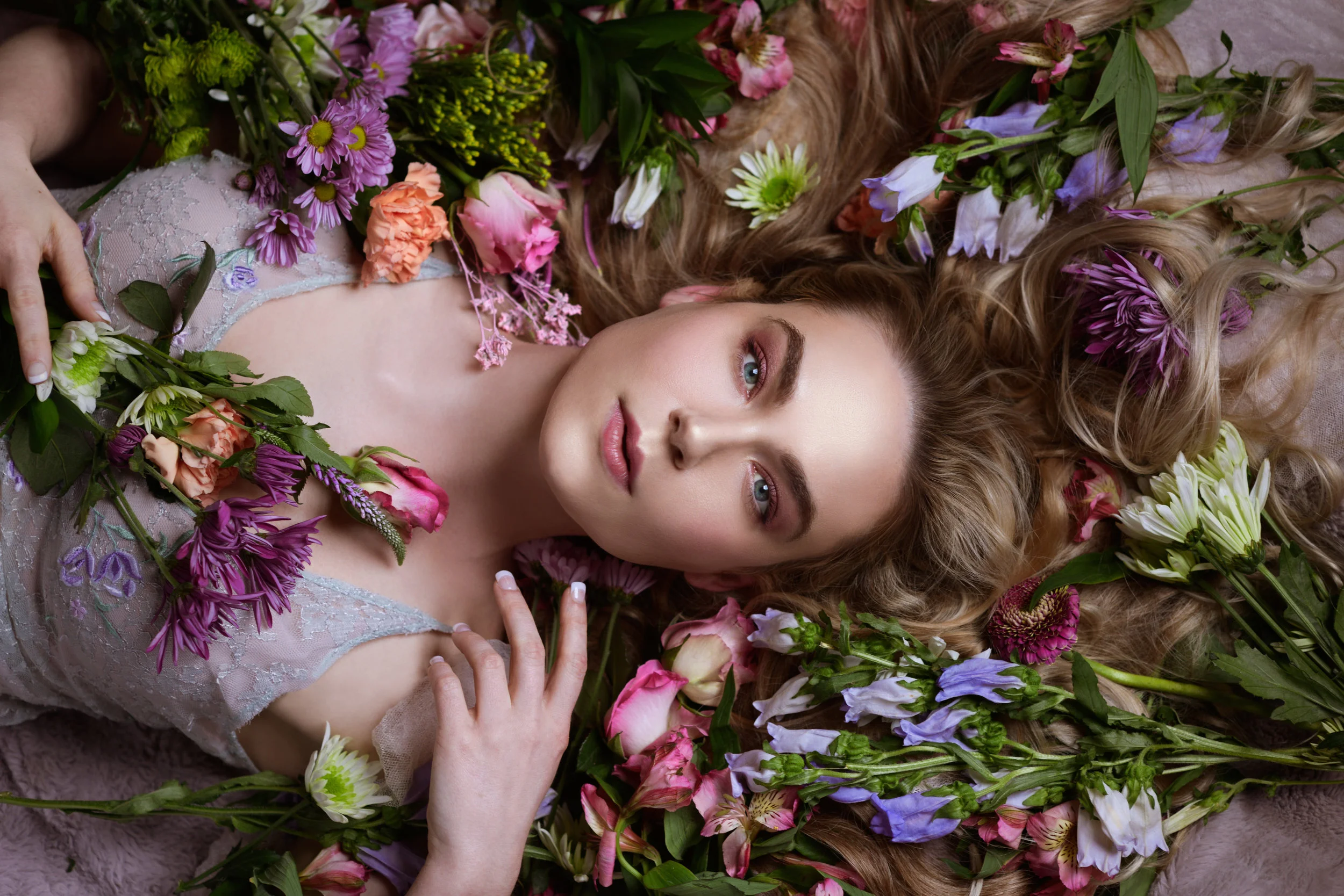 Anthem in Art Editorial Flora 04.JPG