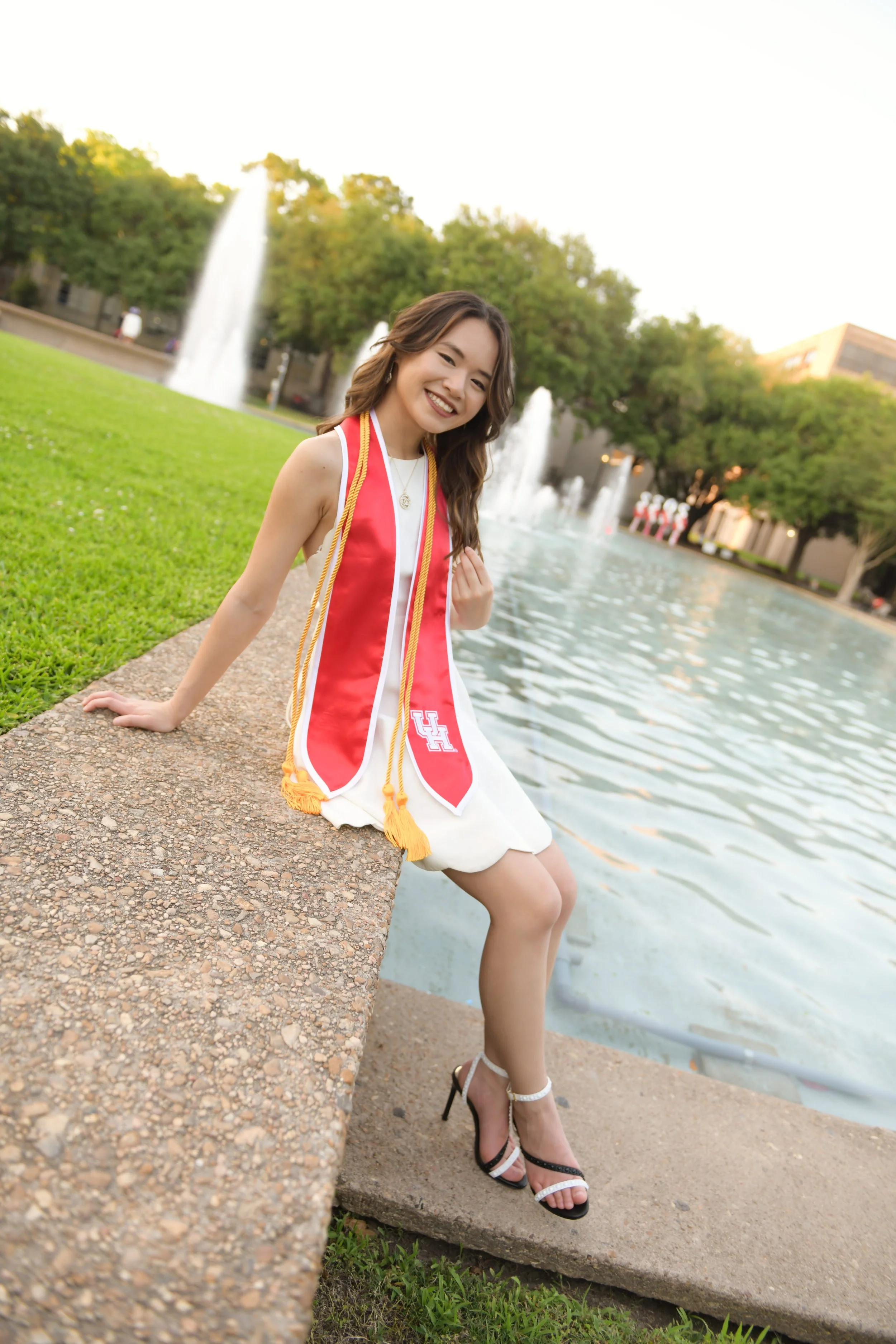 Caitlin UH Grad _030.JPG