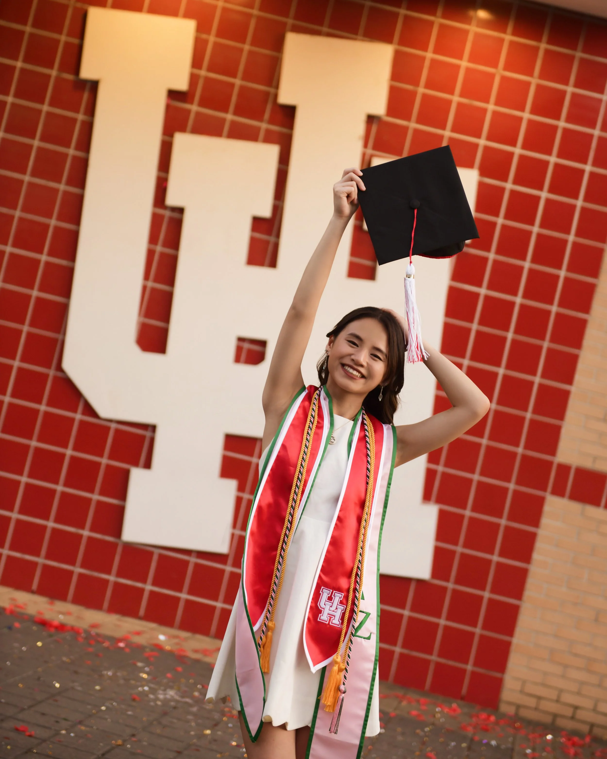 Caitlin UH Grad _040.JPG