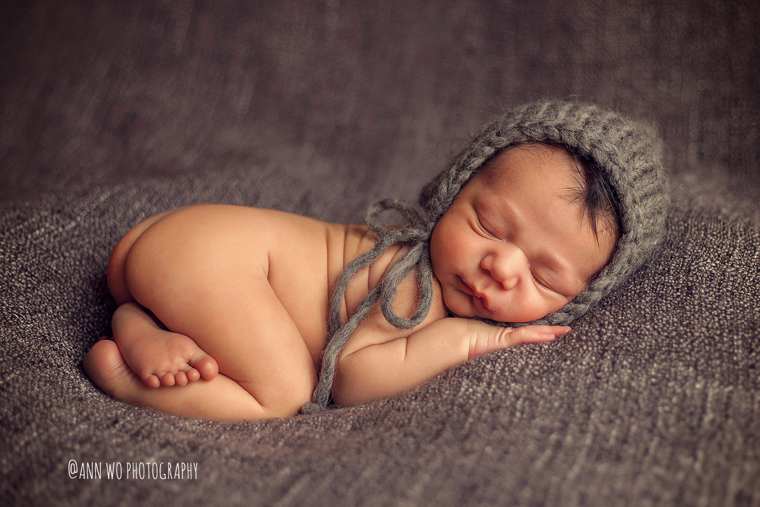 ann wo photography specialising  in newborns