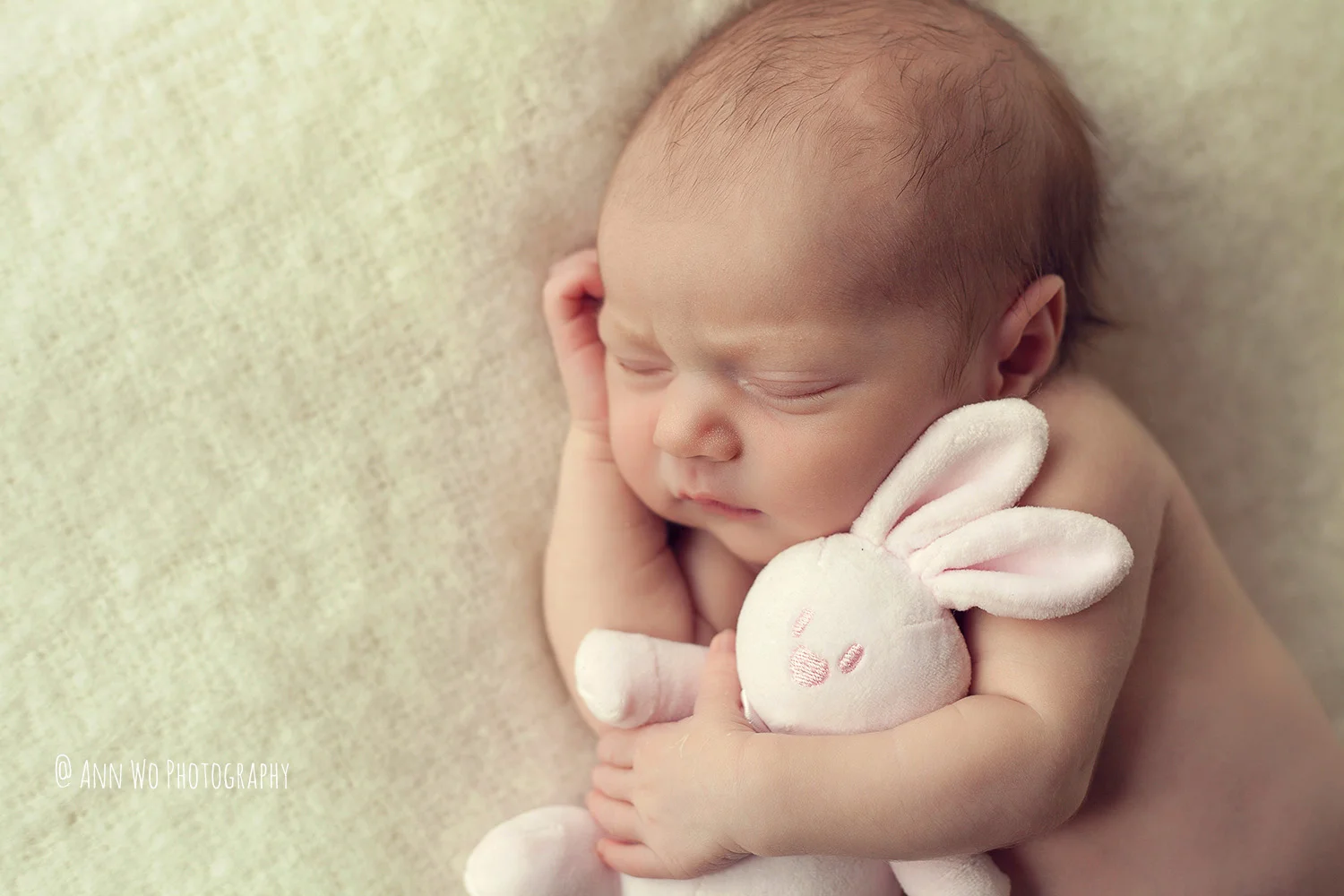 newborn-photographer-west-london-home-session-ann-wo02.jpg