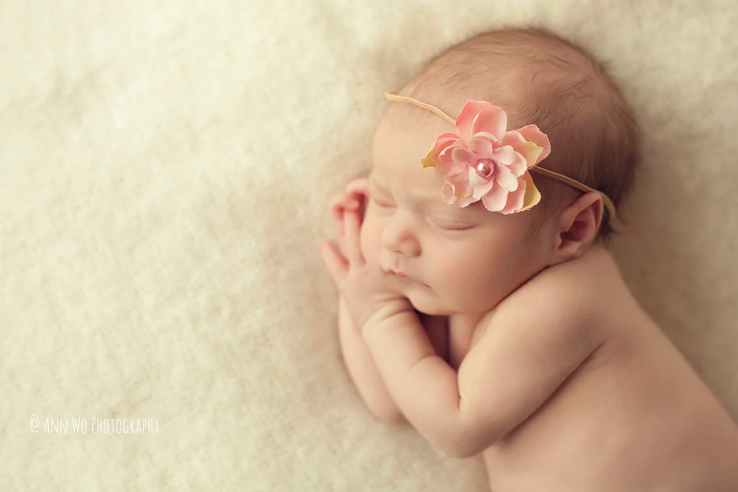 newborn-photographer-west-london-home-session-ann-wo03.jpg