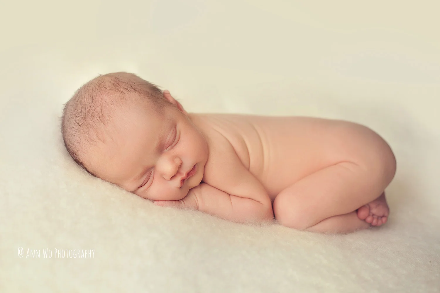 newborn-photographer-west-london-home-session-ann-wo06.jpg