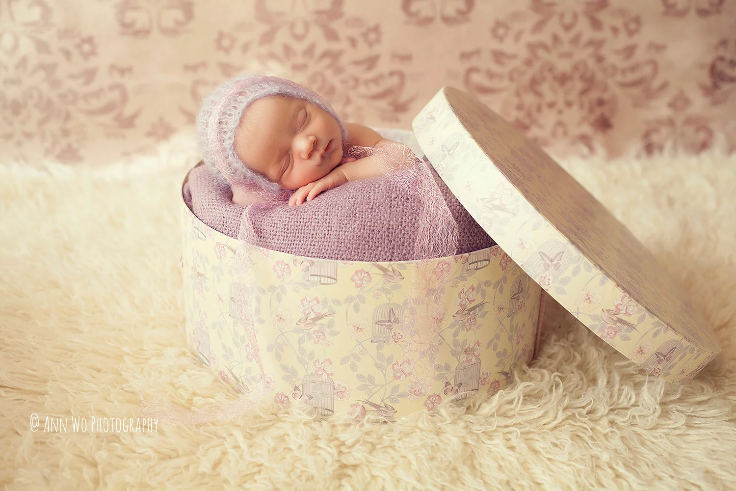 newborn-photographer-west-london-home-session-ann-wo11.jpg