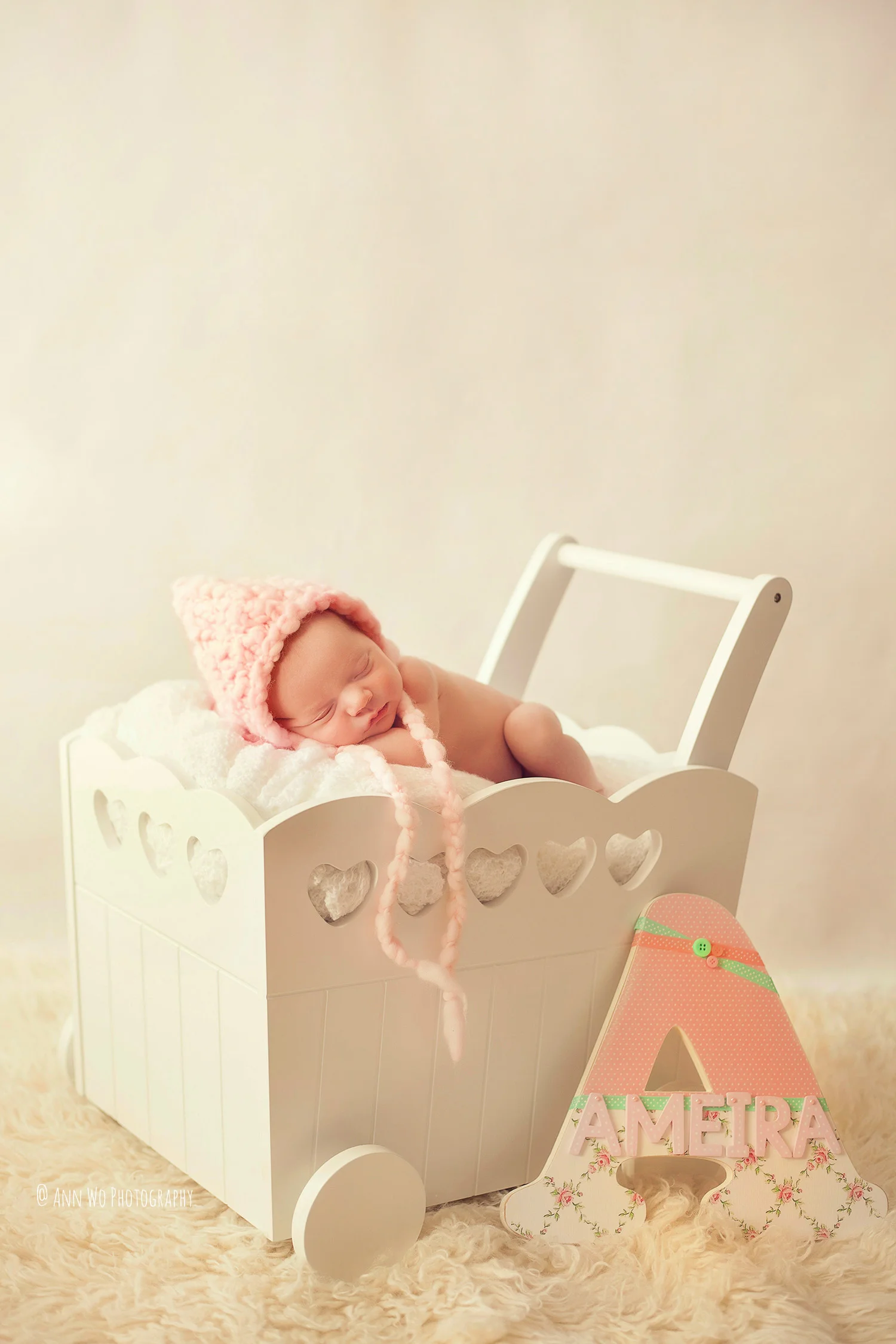 newborn-photographer-west-london-home-session-ann-wo12.jpg