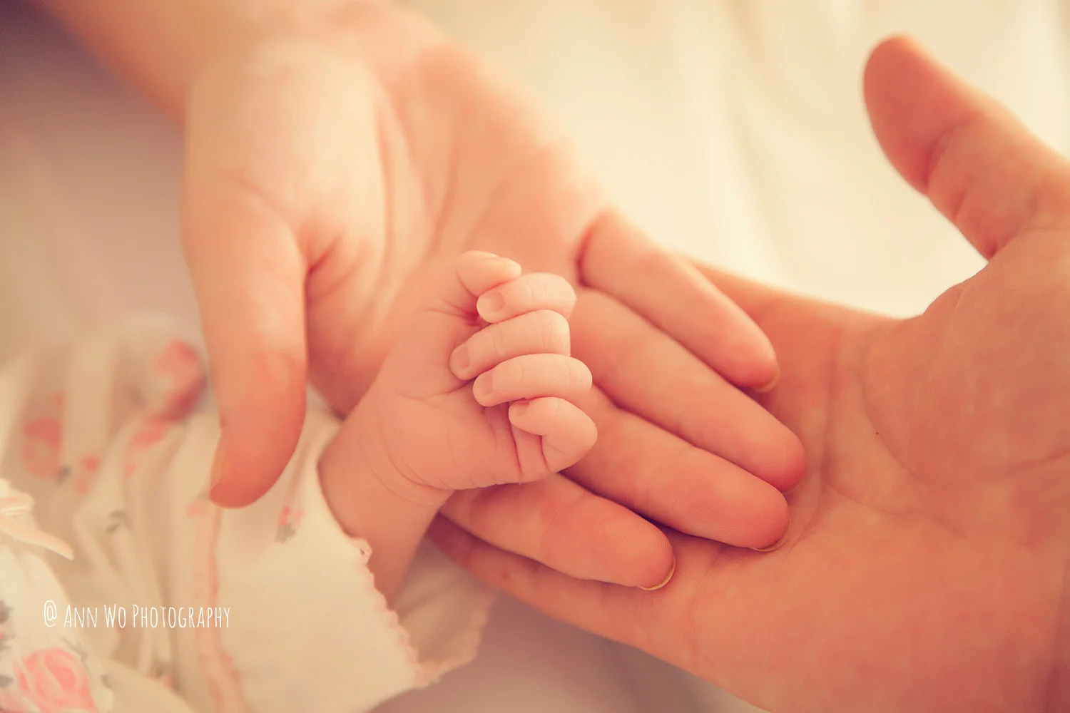 newborn-photographer-west-london-home-session-ann-wo26.jpg
