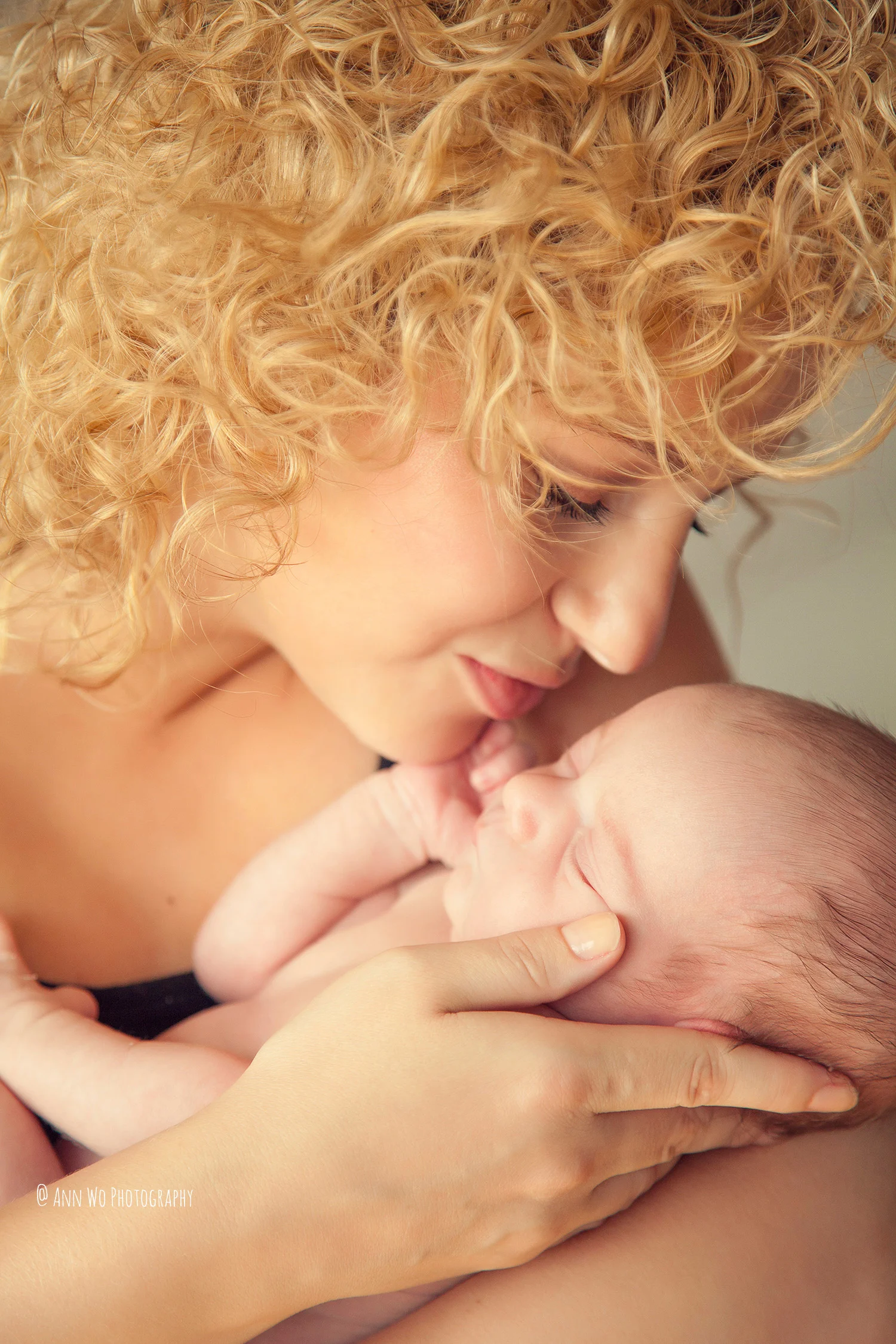 newborn-photographer-west-london-home-session-ann-wo35.jpg