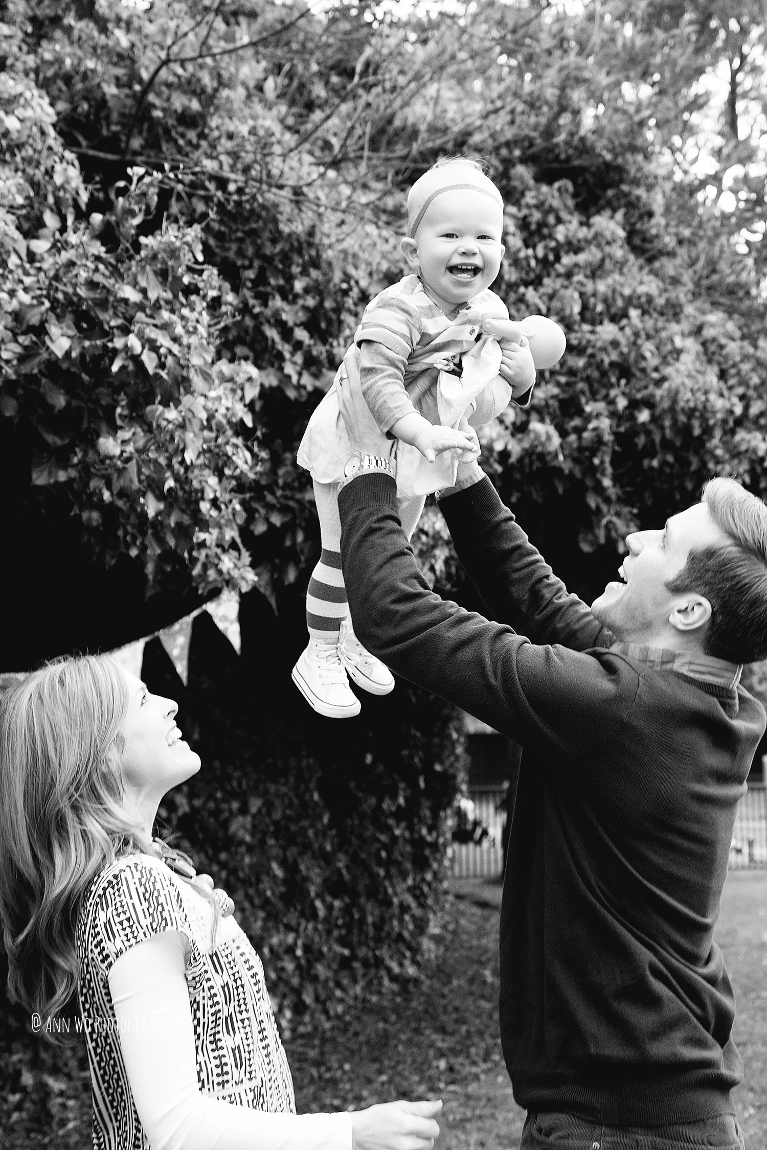 ann-wo-photo-lifestyle-apr14-218-BW.jpg