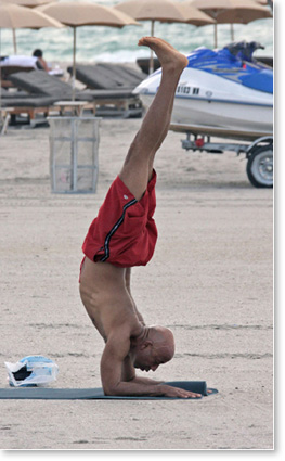 Russell-simmons-yoga-posture.jpg