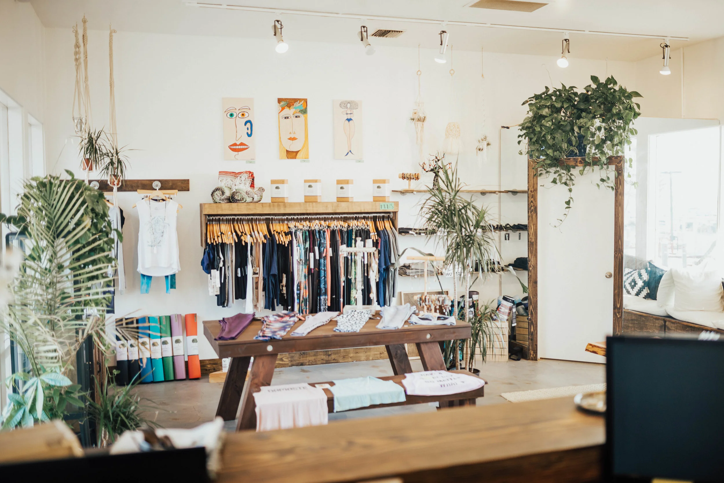 IHEARTYOGA_SHOP_THEMINDSEYEWAY.jpg