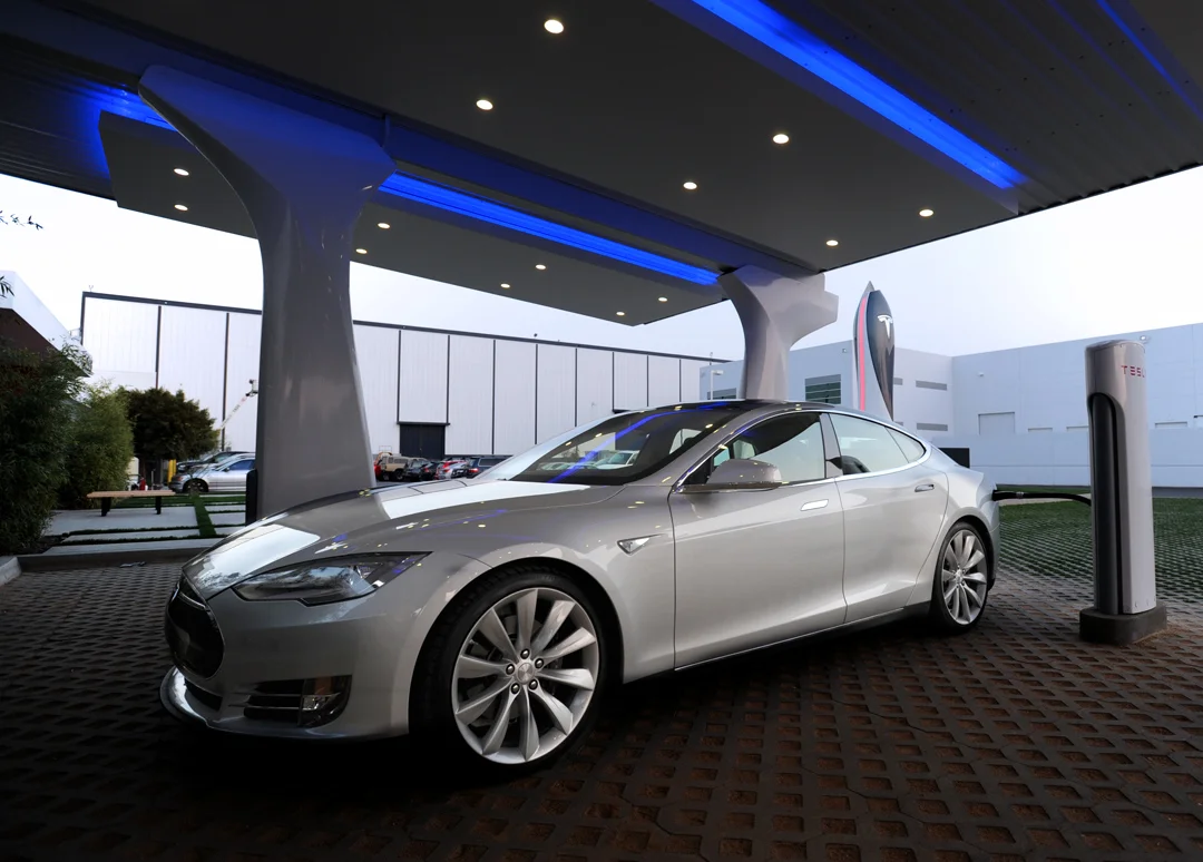  Supercharger, Tesla Design Center. 