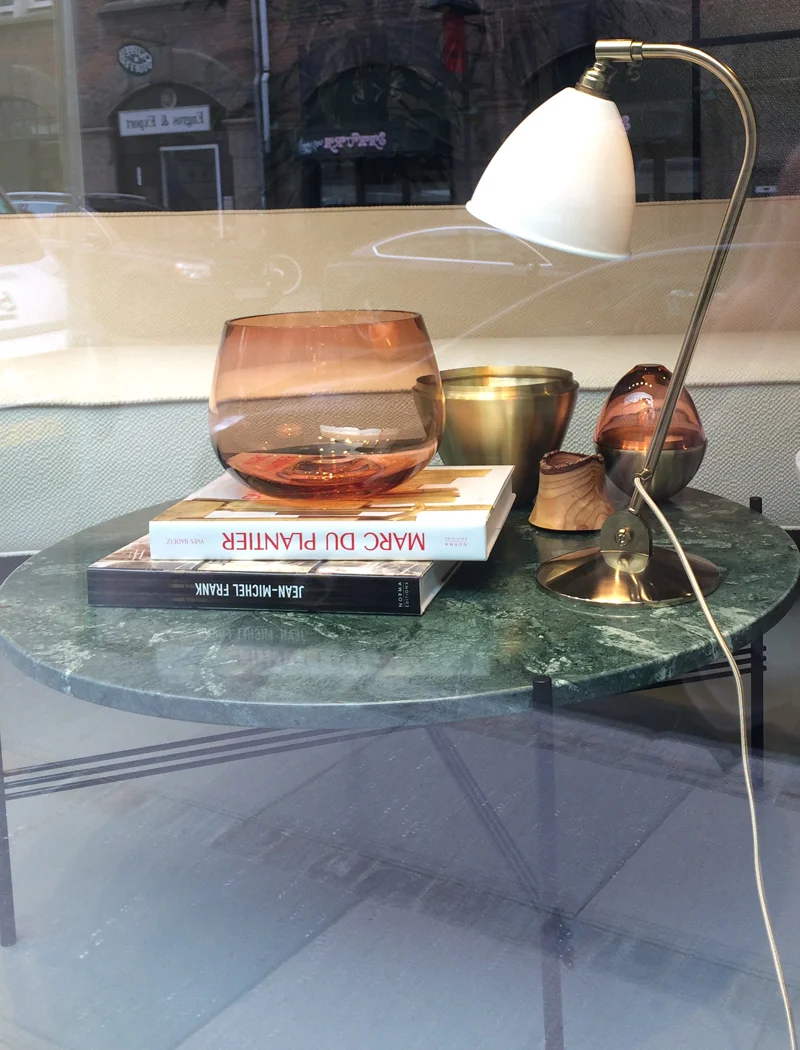 Green marble and copper at Gubi .