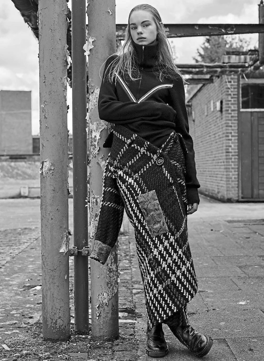 sophia-ahrens-estella-boersma-by-karim-sadli-for-vogue-italia-august-2015-2.jpg
