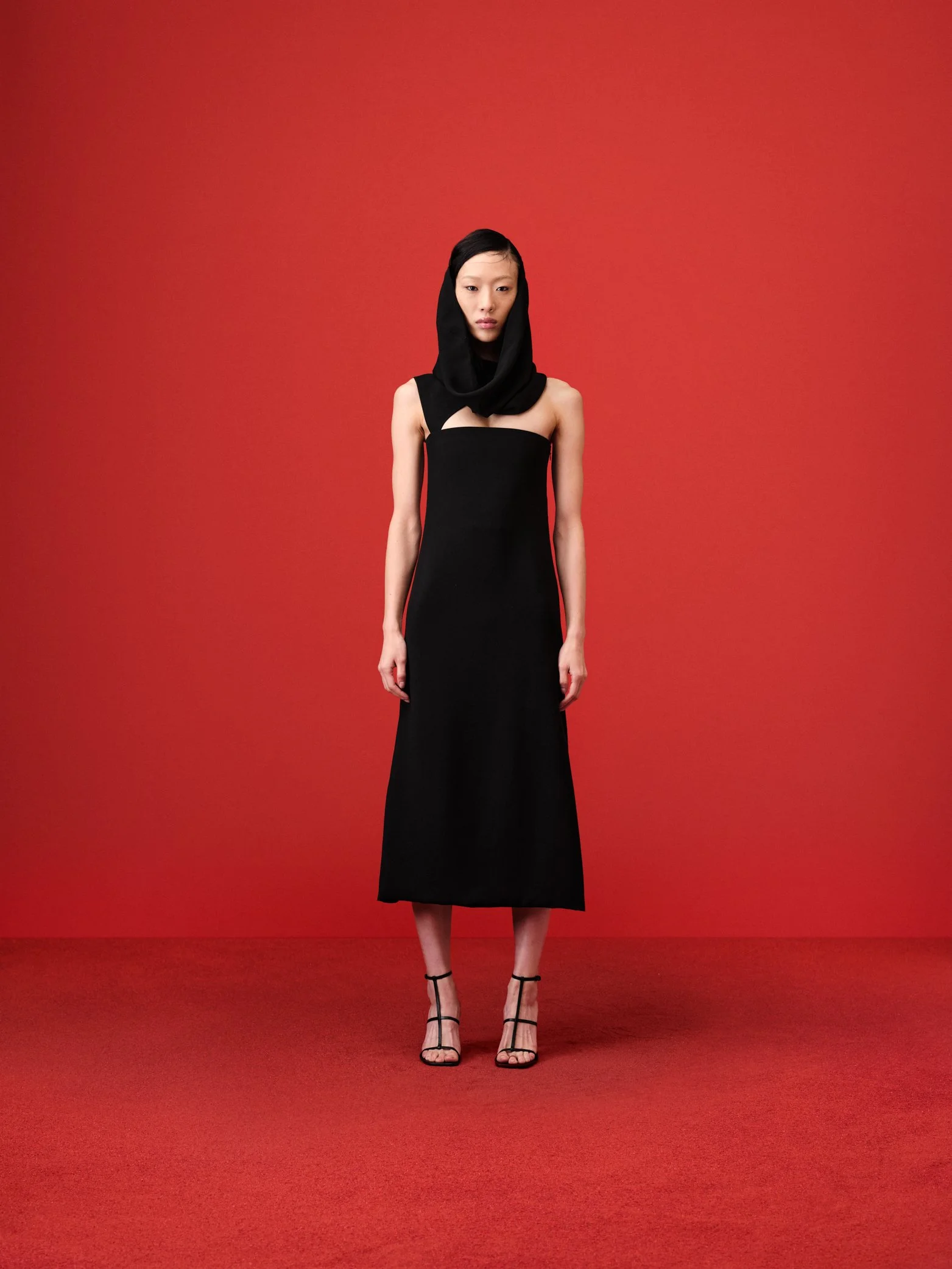 LOOK60_ferragamo_230922_55_1131_V04_sRGB_300DPI_2084px.jpg