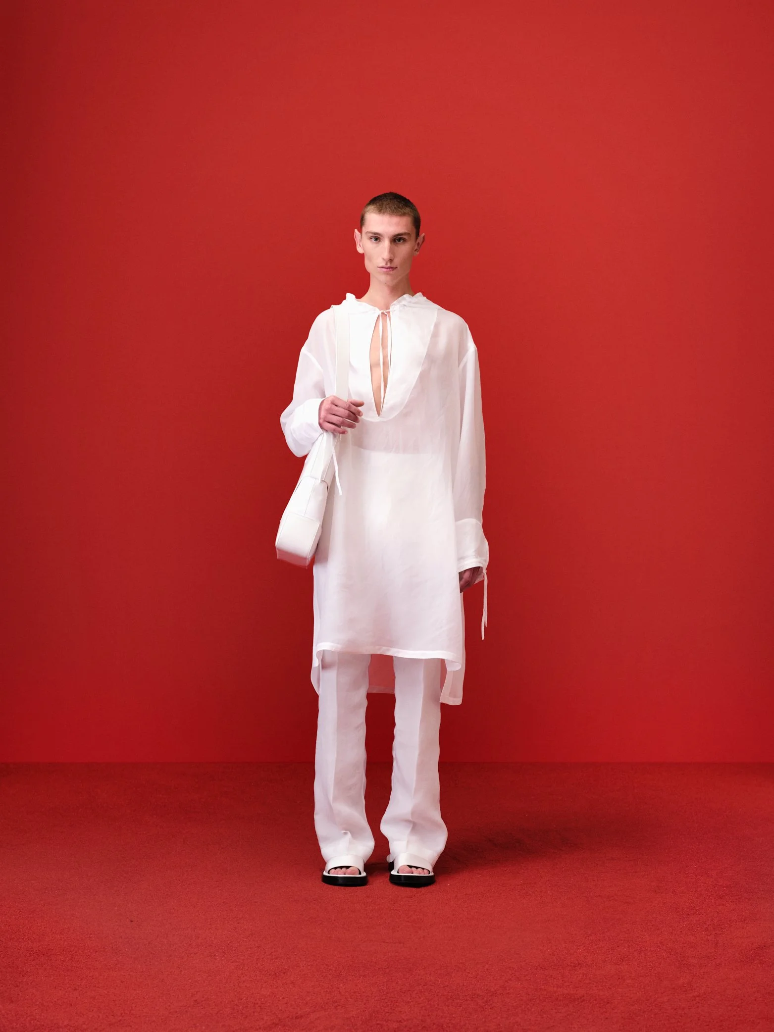LOOK34_ferragamo_230922_36_0775_V04_sRGB_300DPI_2084px.jpg