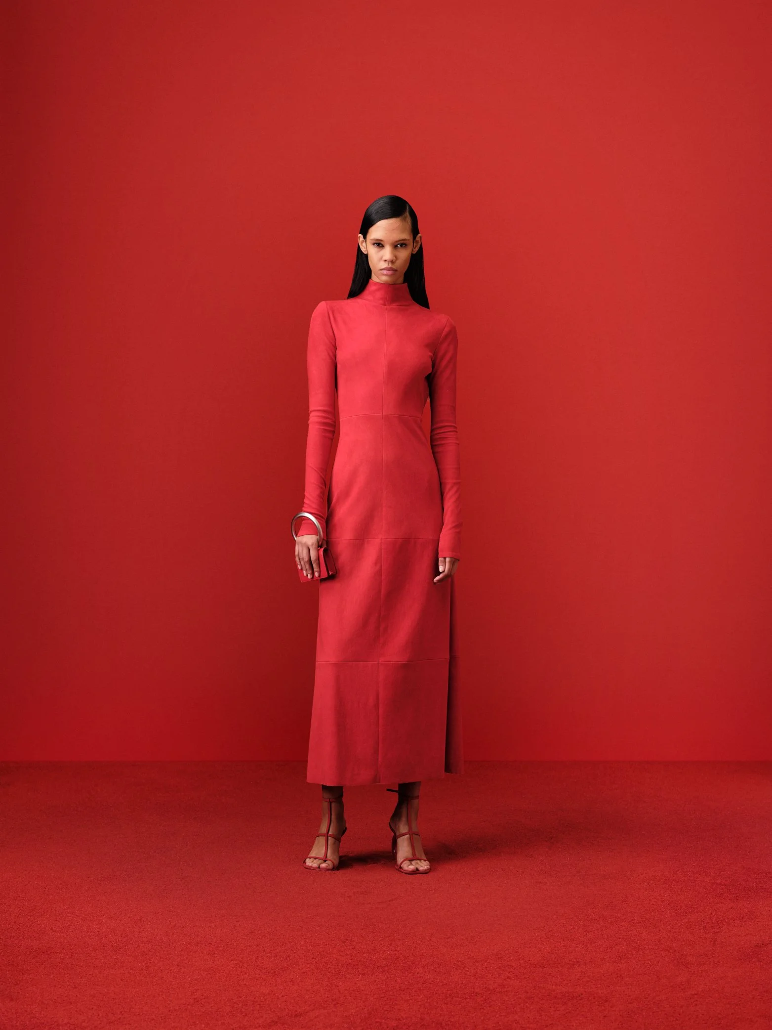 LOOK22_ferragamo_230922_50_1010_V04_sRGB_300DPI_2084px.jpg