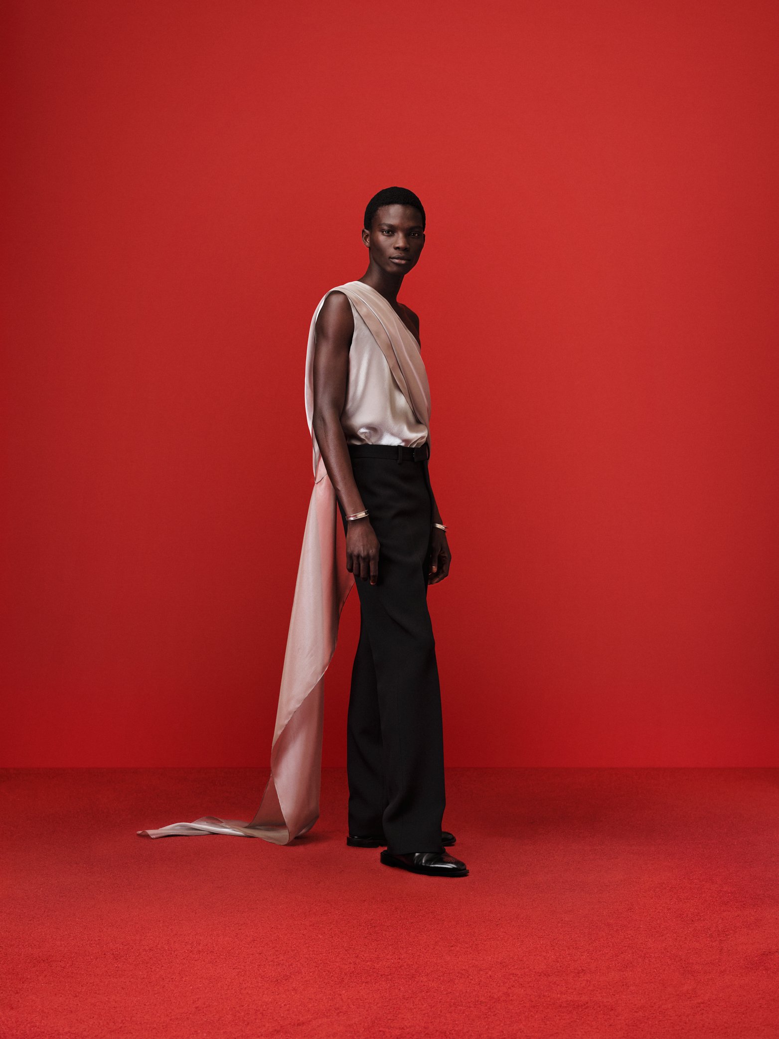 LOOK56_ferragamo_230922_64_1308_V04_sRGB_300DPI_2084px.jpg