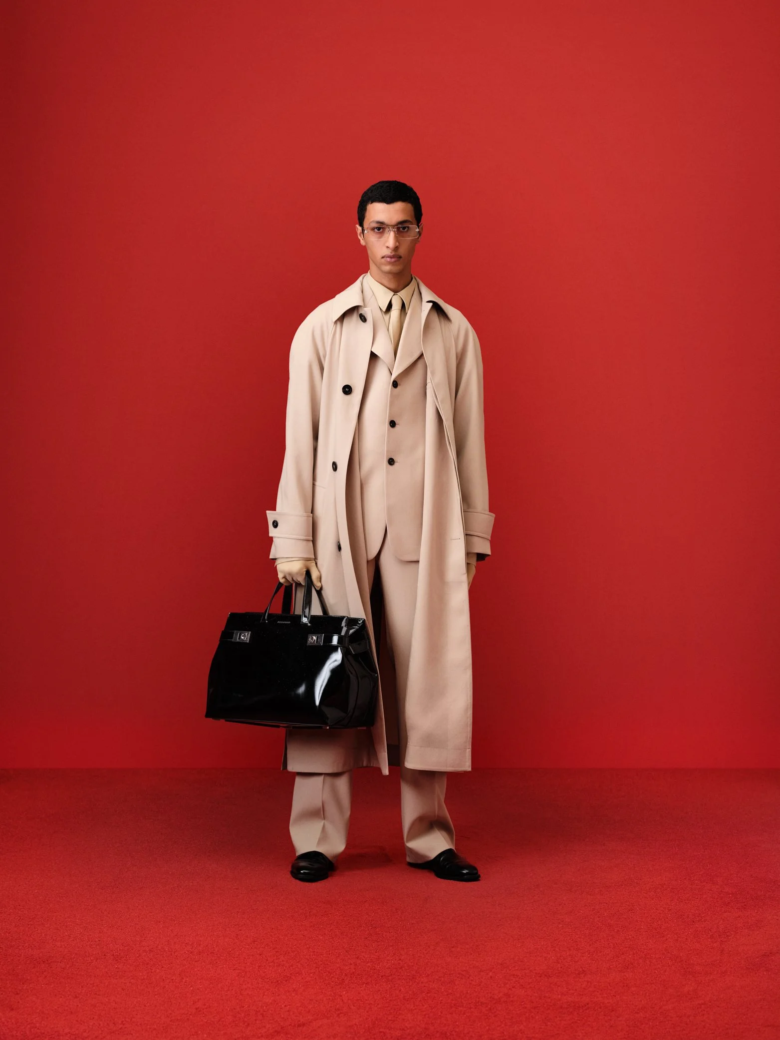 LOOK02_ferragamo_230922_57_1156_V04_sRGB_300DPI_2084px.jpg