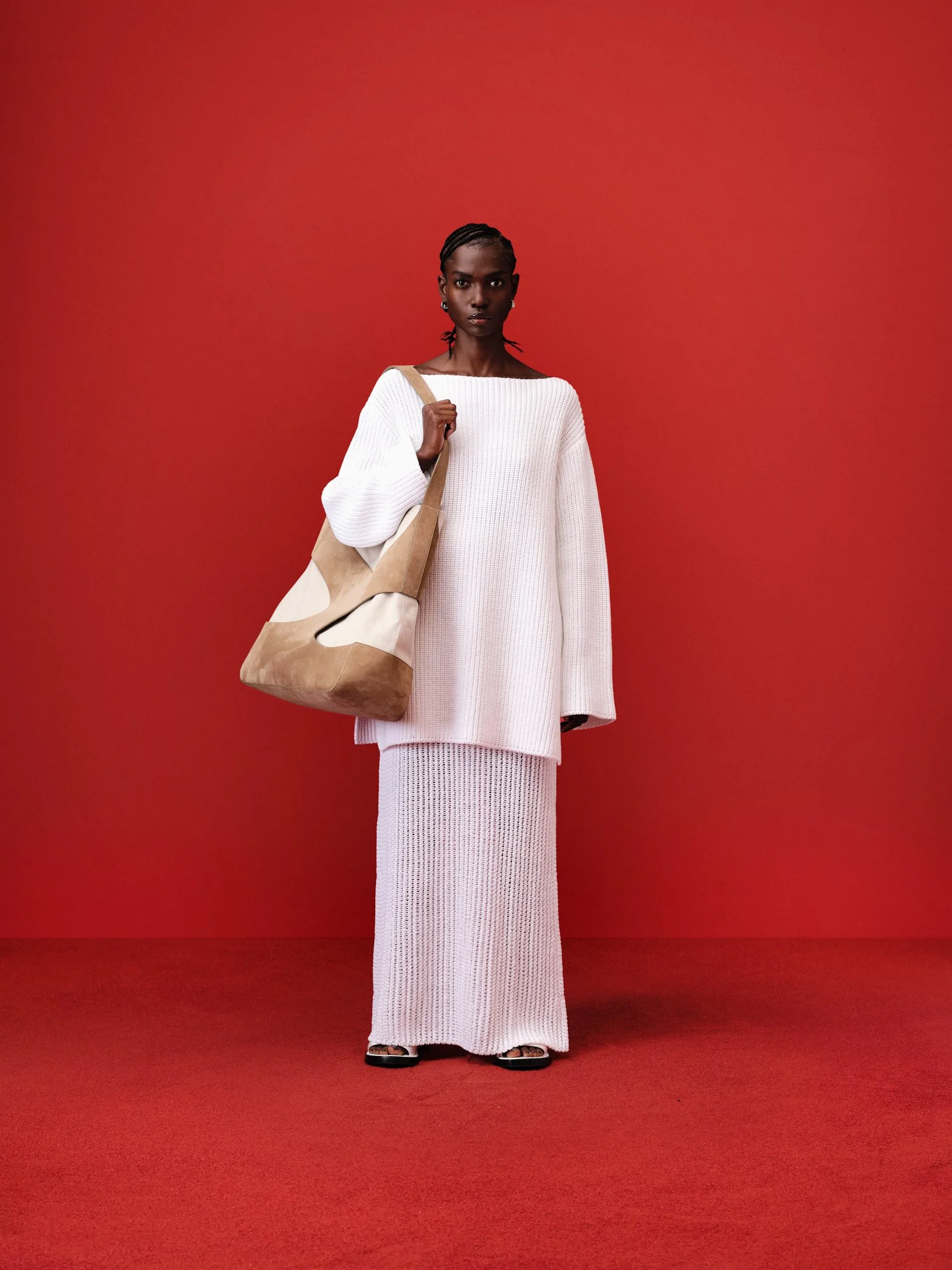 LOOK24_Ferragamo_24_0231_V04_sRGB_300DPI_2084px.jpg