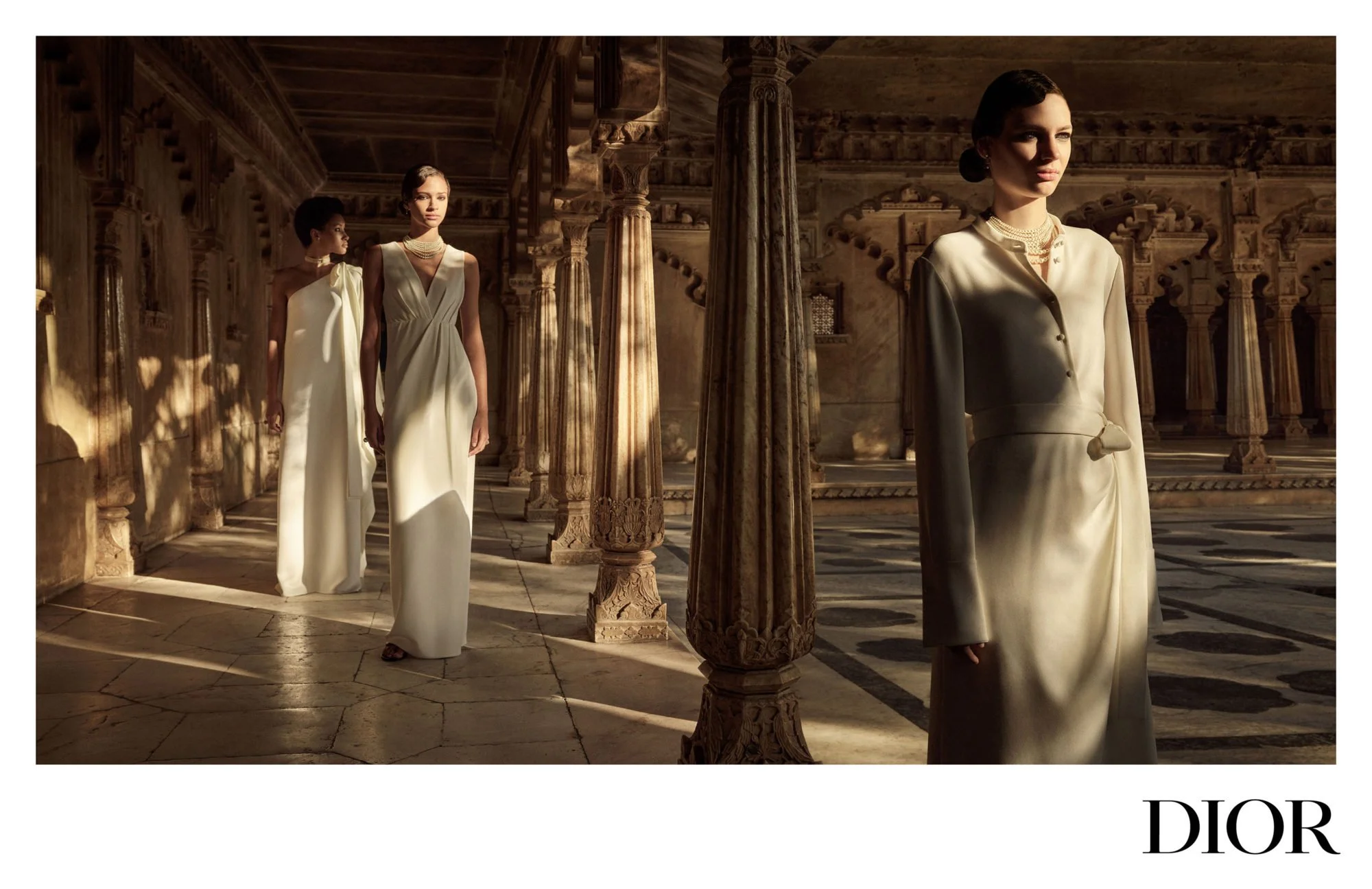 DIOR__130123_02_0168-X-@150dpi_DP_2023-05-03-142432.jpg