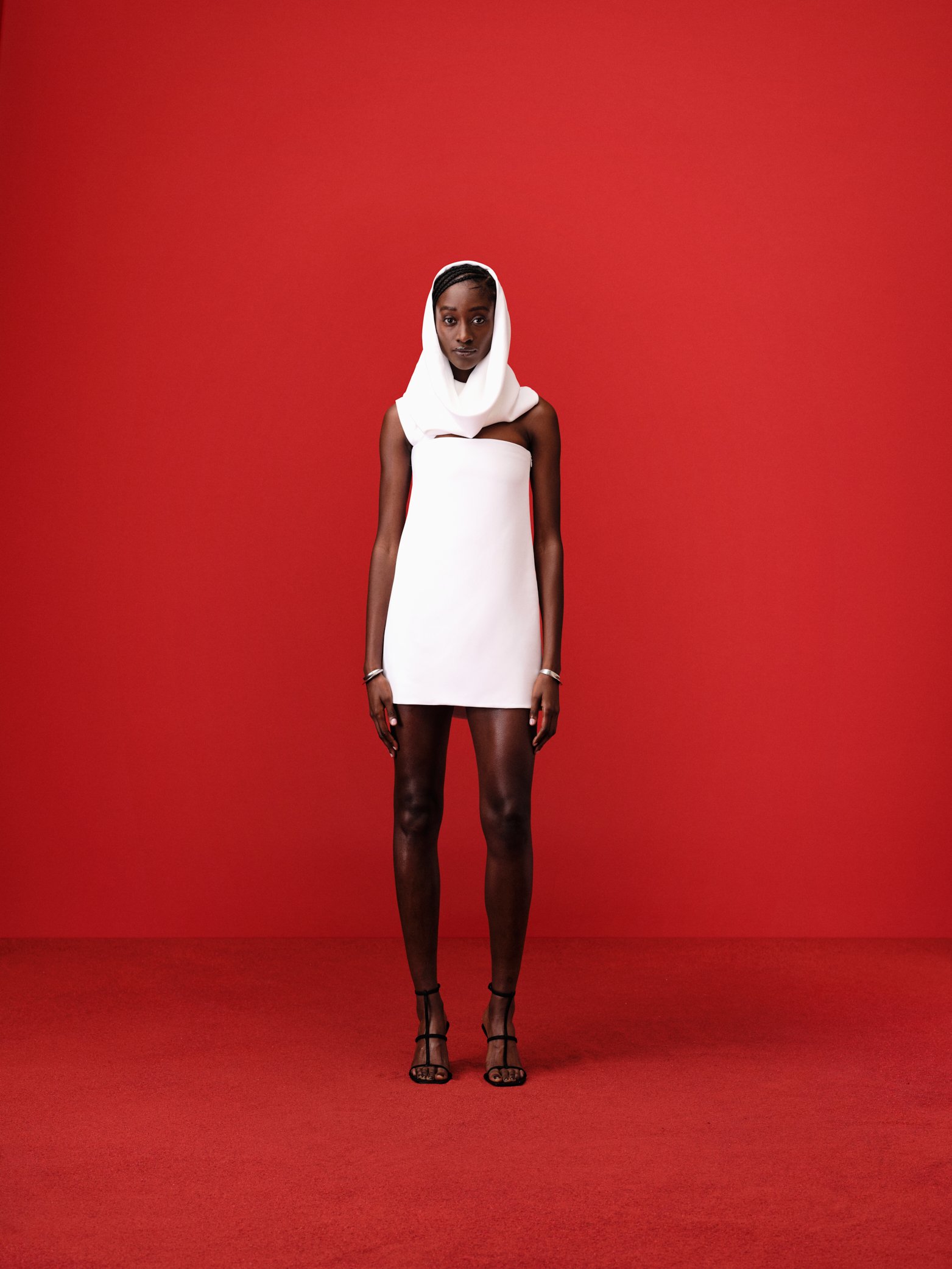 LOOK51_ferragamo_230922_20_0495_V04_sRGB_300DPI_2084px.jpg