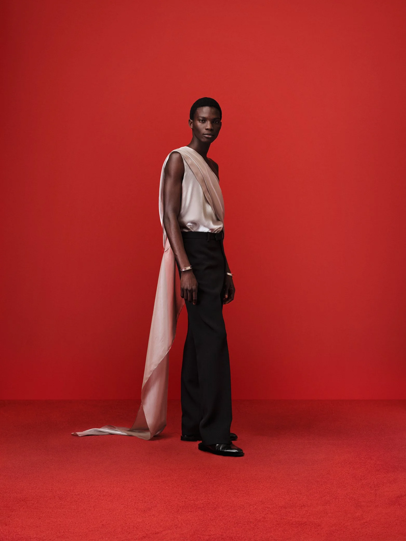 LOOK56_ferragamo_230922_64_1308_V04_sRGB_300DPI_2084px.jpg