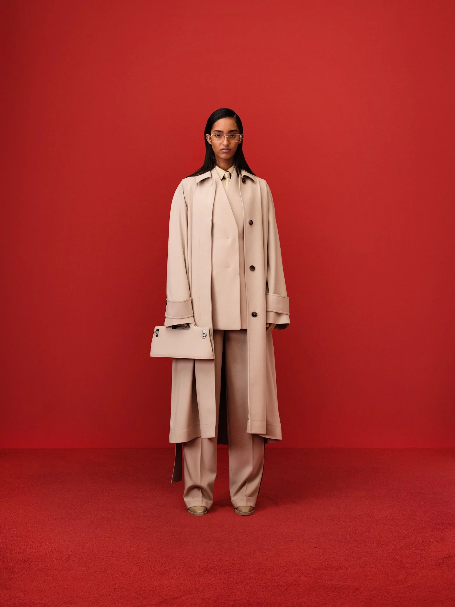 LOOK01_ferragamo_230922_32_0722_V04_sRGB_300DPI_2084px.jpg