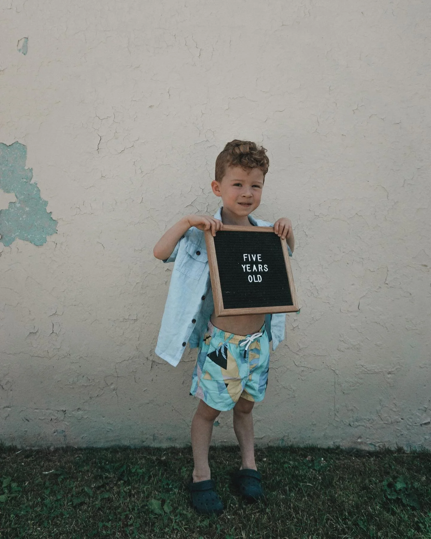 The official 5 years old photo! Happy birthday, little buddy. #griffinjavier #5yearsold #hbd