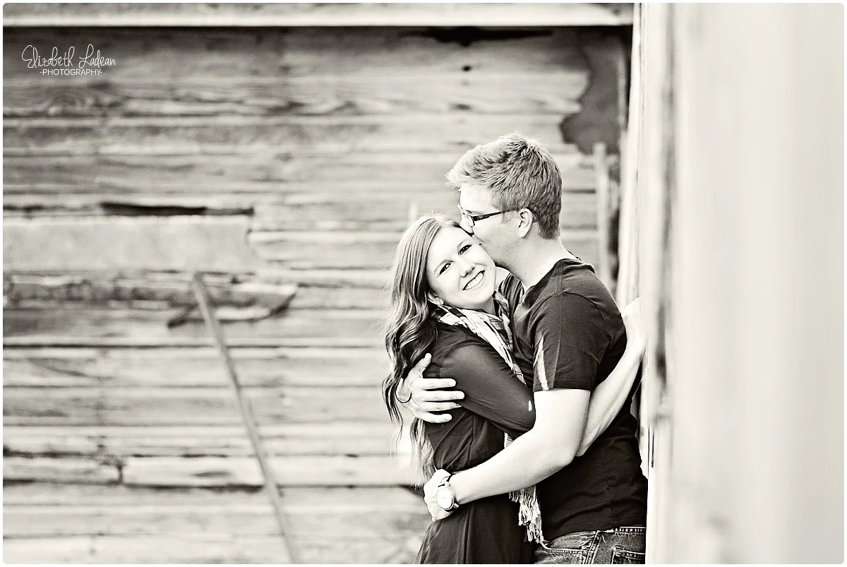 Weston Bend State Park Engagement Photos - Elizabeth Ladean Photography_0222.jpg