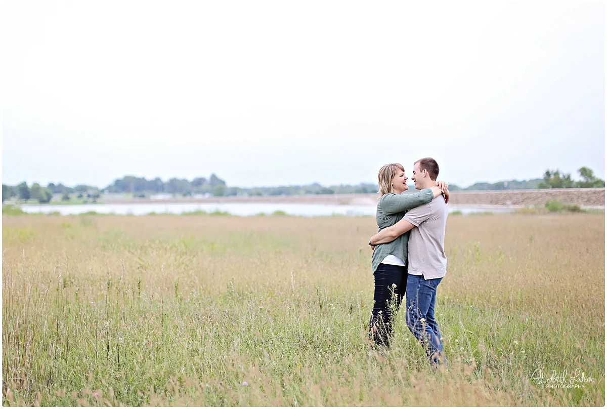 Kansas City Photographer-Elizabeth Ladean-Best-Of-Engagement_2015_3377.jpg