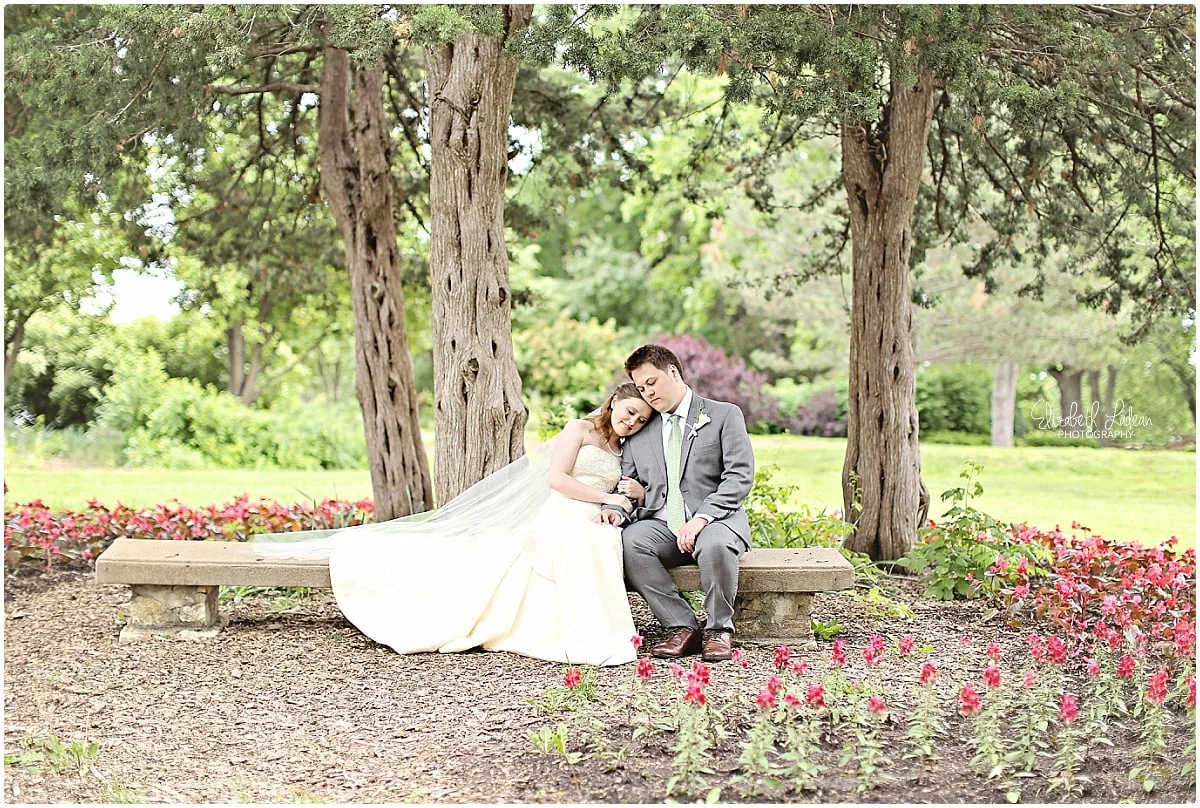 Kansas City Photographer-Elizabeth Ladean-Best-Of-Weddings_2015_3417.jpg