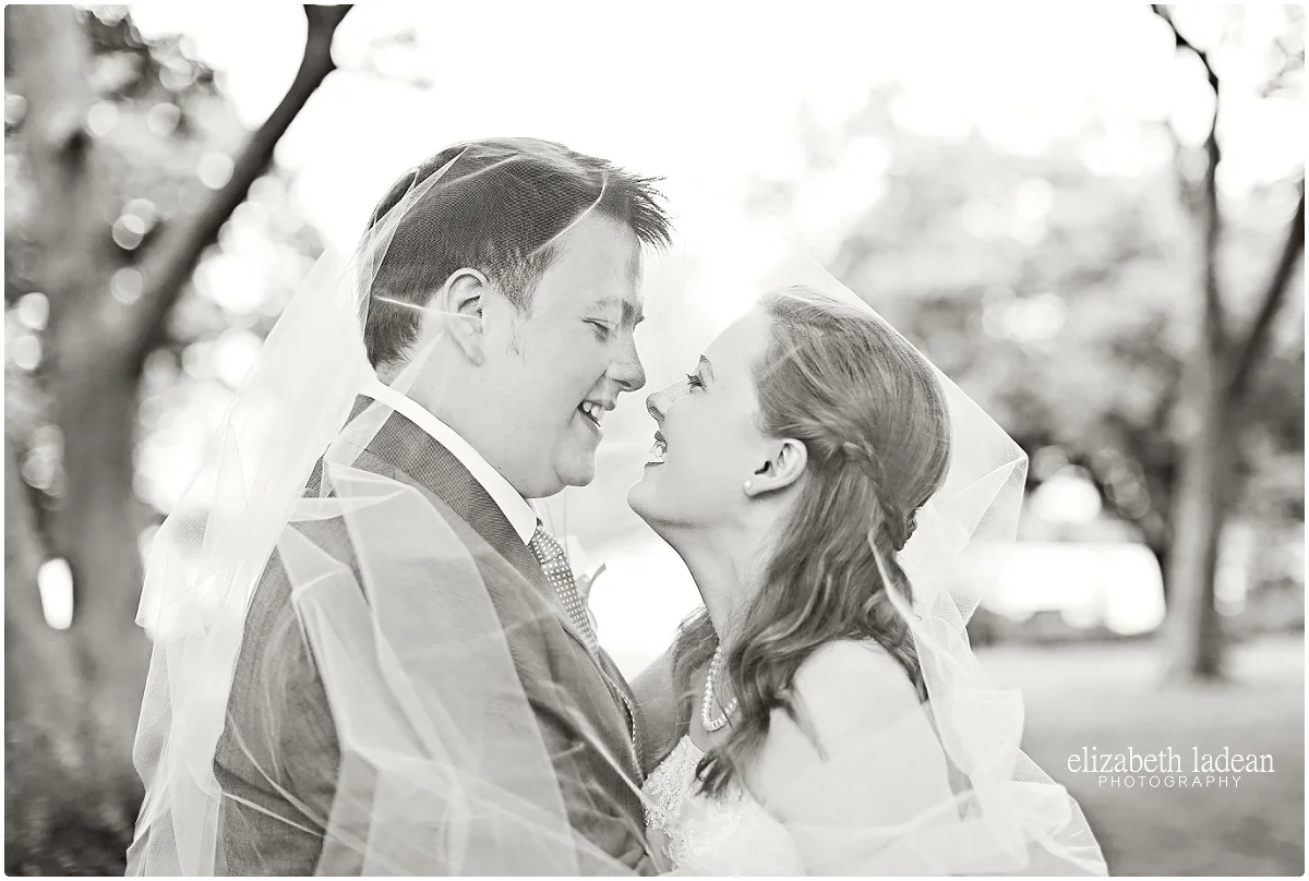 KansasCityWeddingPhotographer_ElizabethLadeanPhotography_post52016-_5523.jpg