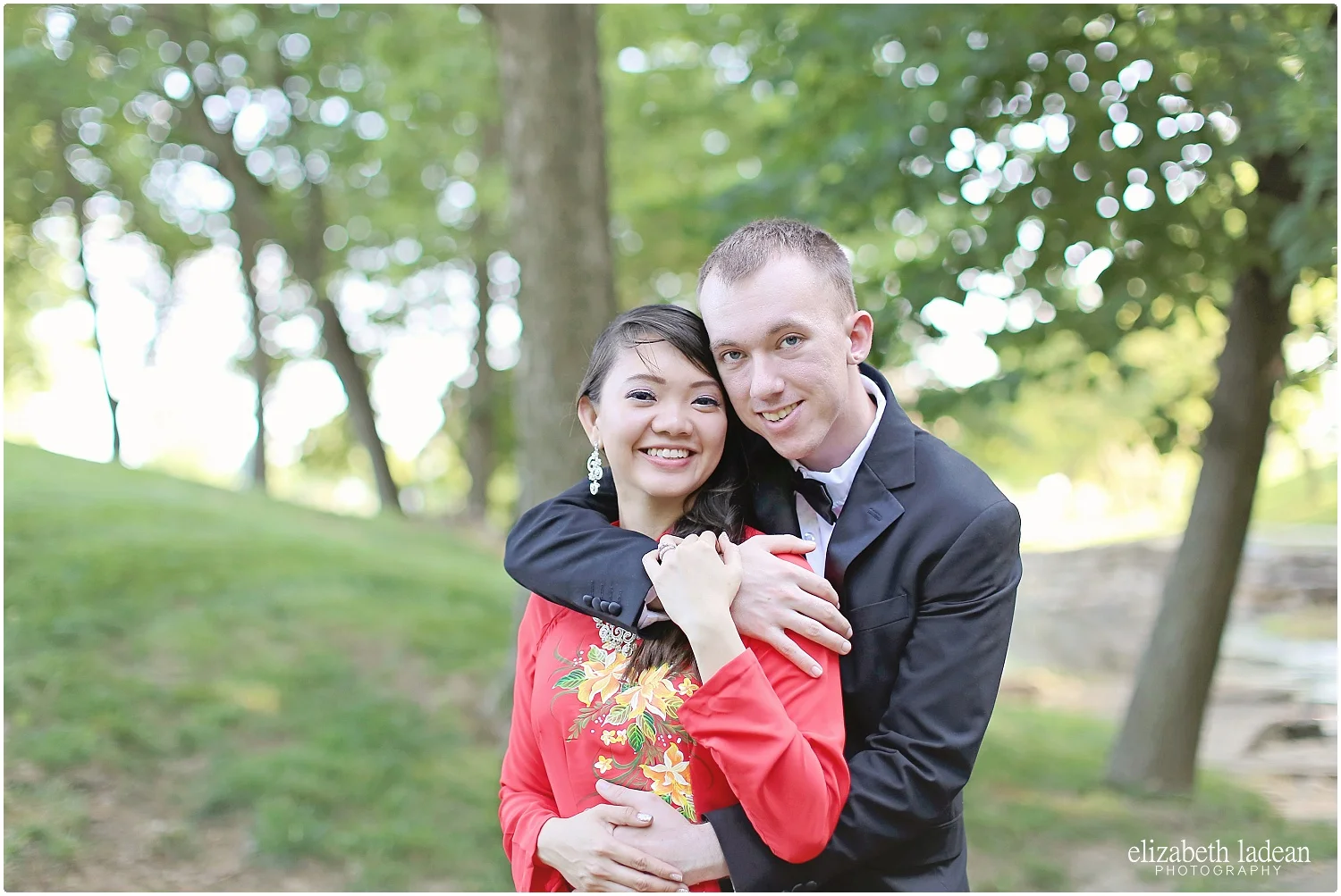 Briarcliff-Annivesary-Photo-Session-Kansas-City-T&J-ElizabethLadeanPhotography-photo_6261.jpg