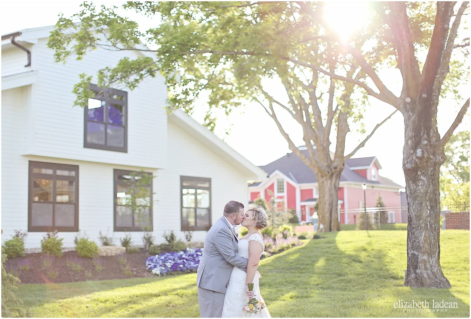 Eighteen-Ninety-Weddings-Kansas-City-Elizabeth-Ladean-Photography-K+T5716-photo_6487.jpg