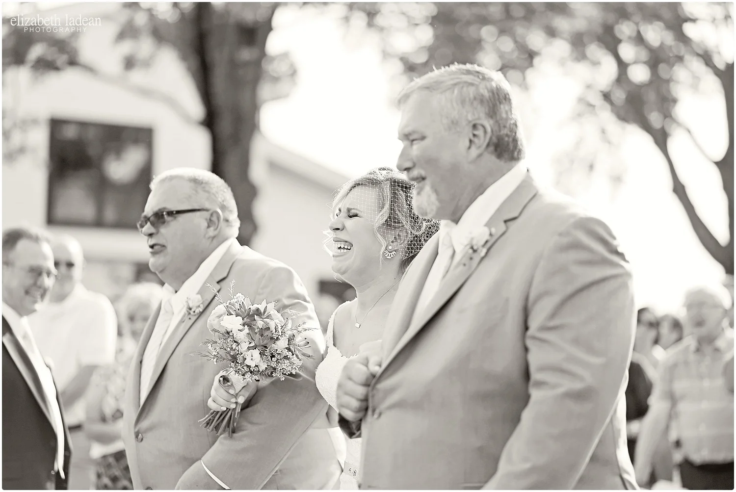 Thompson-Barn-Wedding-Photography-KC-Photographer-J+R-0505-Elizabeth-Ladean-Photography-photo_8657.jpg
