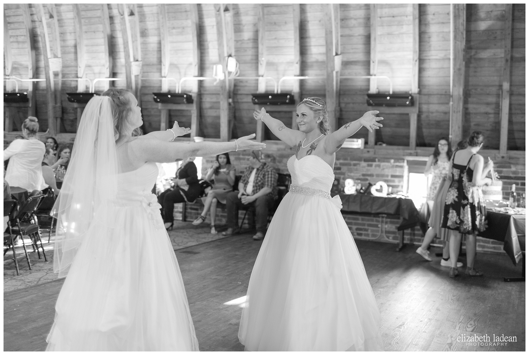 Thompson-Barn-Kansas-Wedding-Photography-R+J-0505-Elizabeth-Ladean-Photography-photo_0712.jpg