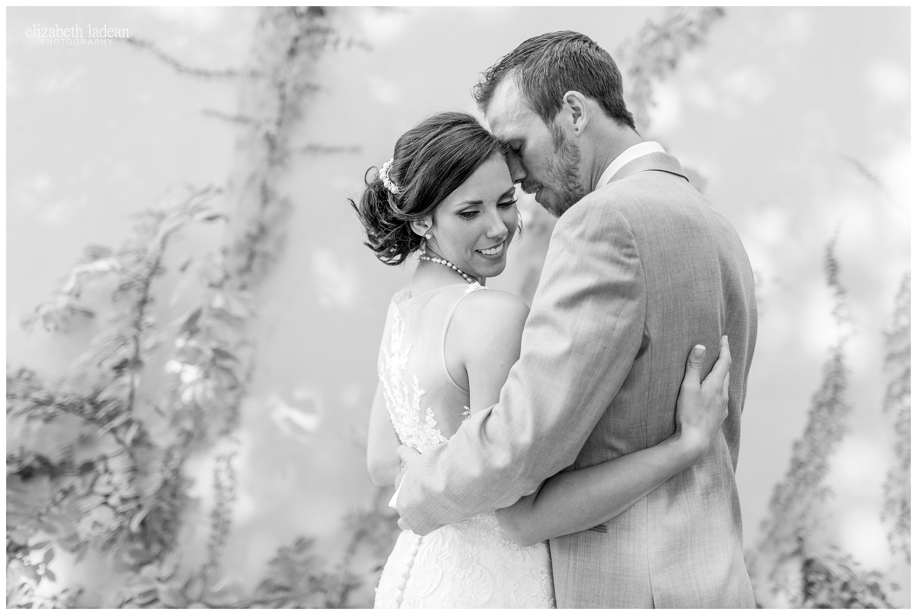 Abe-and-Jakes-Landing-Wedding-Photos-KC-Photographer-M0630-Elizabeth-Ladean-Photography-photo_1585.jpg