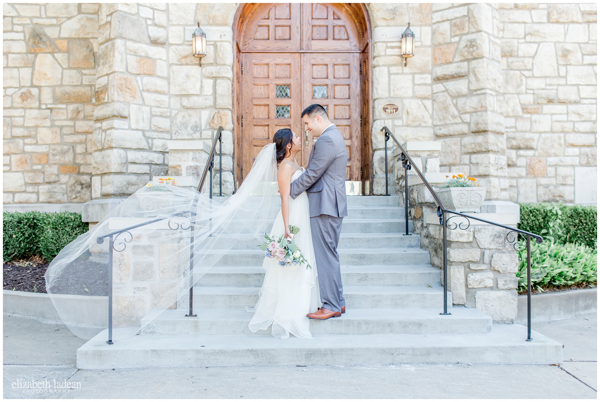 Kansas-City-Wedding-Photography-Holy-Trinity-Stone-Chapel-St-Andrews-Golf-L+T0717-Elizabeth-Ladean-Photography-photo_2001.jpg