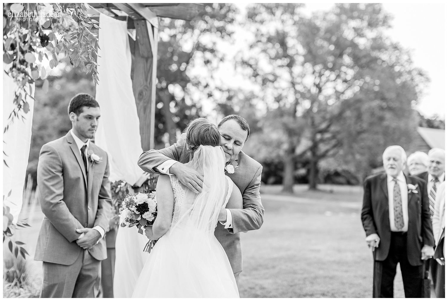 Kansas-City-KC-Wedding-Photographer-2017BestOf-Elizabeth-Ladean-Photography-photo-_6025.jpg