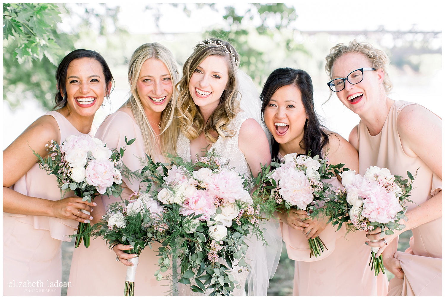  blush and light pink bridesmaids and bouquets 
