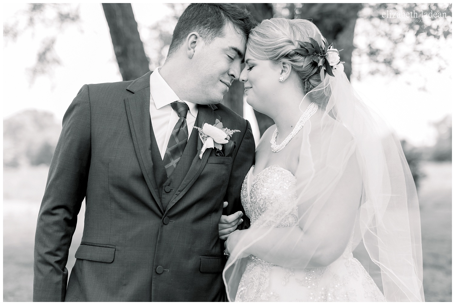 Rainy-KC-Wedding-Legacy-at-Green-Hills-H+J-0630-elizabeth-ladean-photography-photo-_8879.jpg