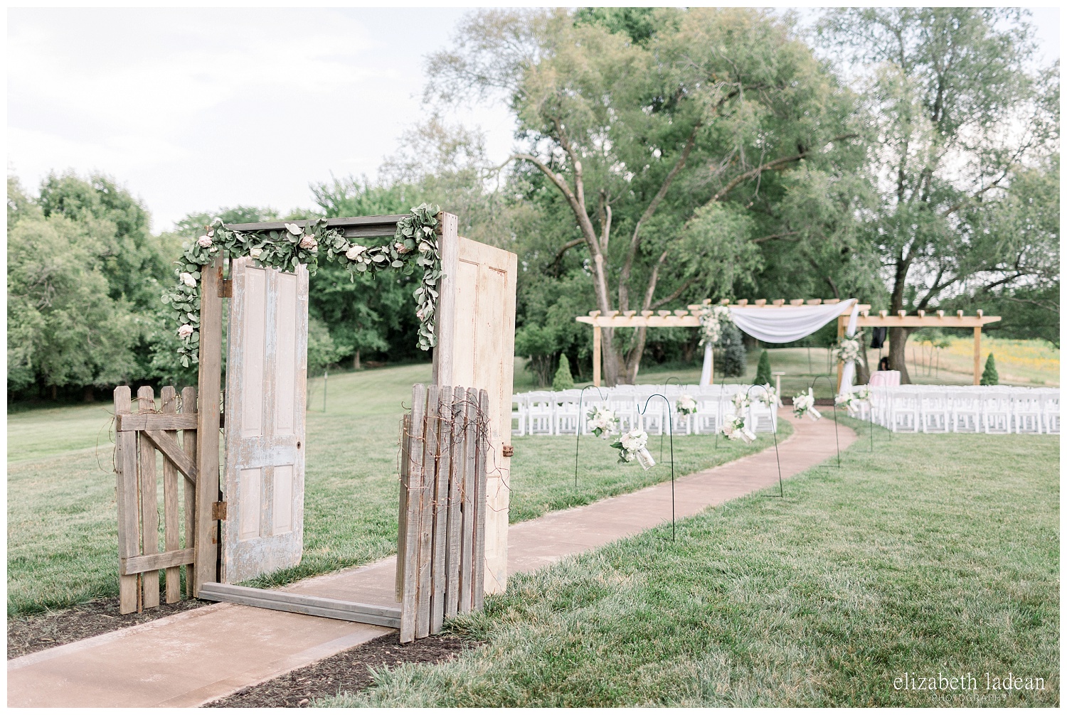 Rainy-KC-Wedding-Legacy-at-Green-Hills-H+J-0630-elizabeth-ladean-photography-photo-_8904.jpg